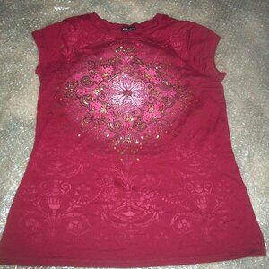 embellished sequined t-shirt. Cap sleeve.size junior medium